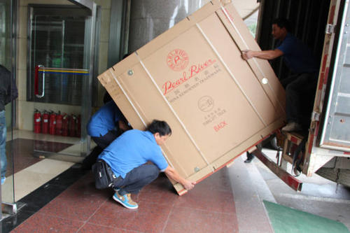 锡林郭勒钢琴贵重工艺品无忧运